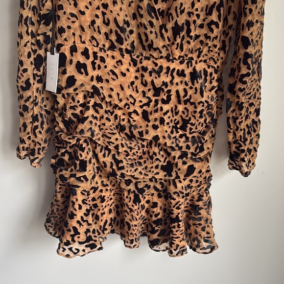 NEW ASTR The Label Nikita Burnout Leopard Print Ruched Mini Dress Large - Picture 7 of 11